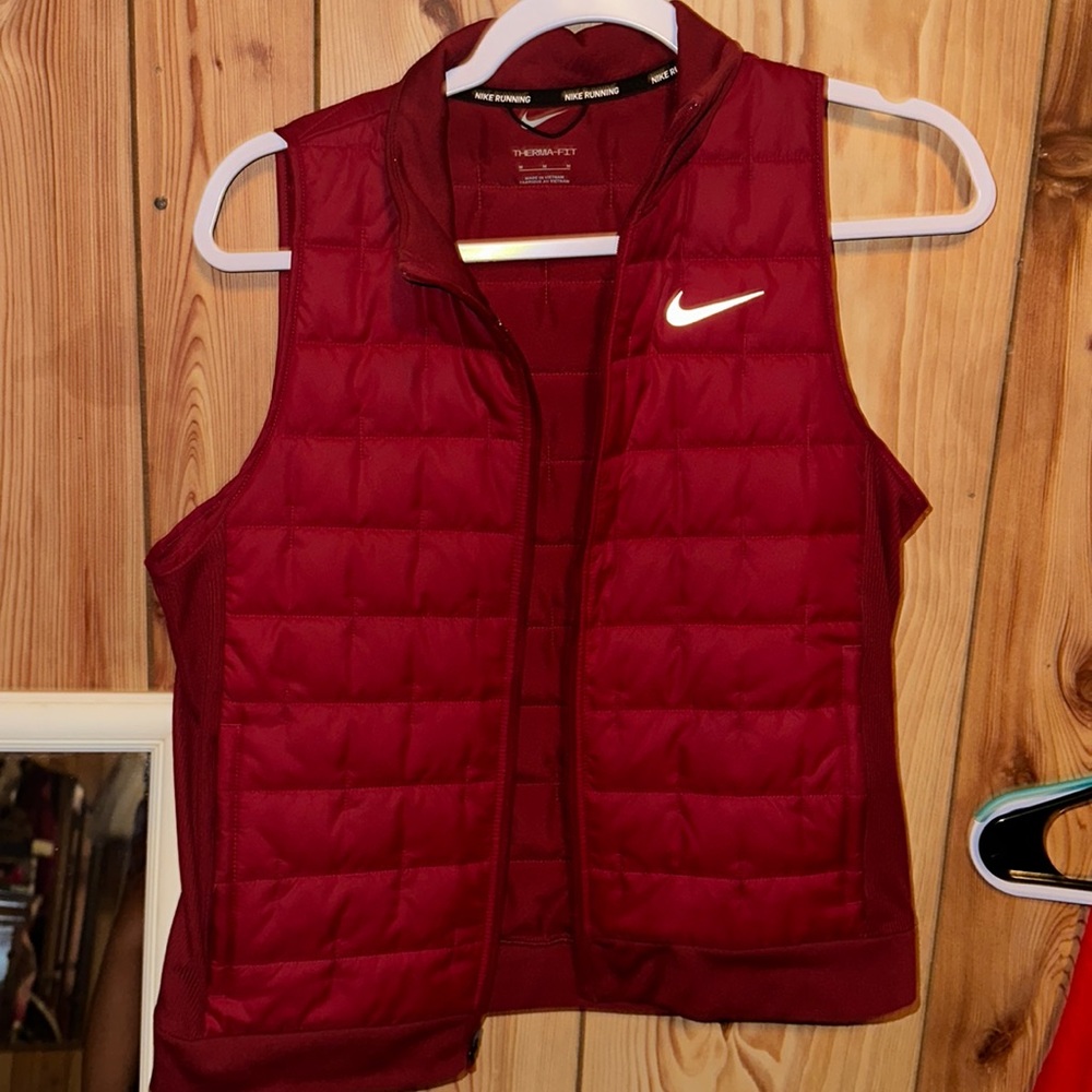 Nike sportswear vest size medium